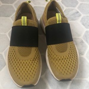 Sorel kinetic impact strap sneaker